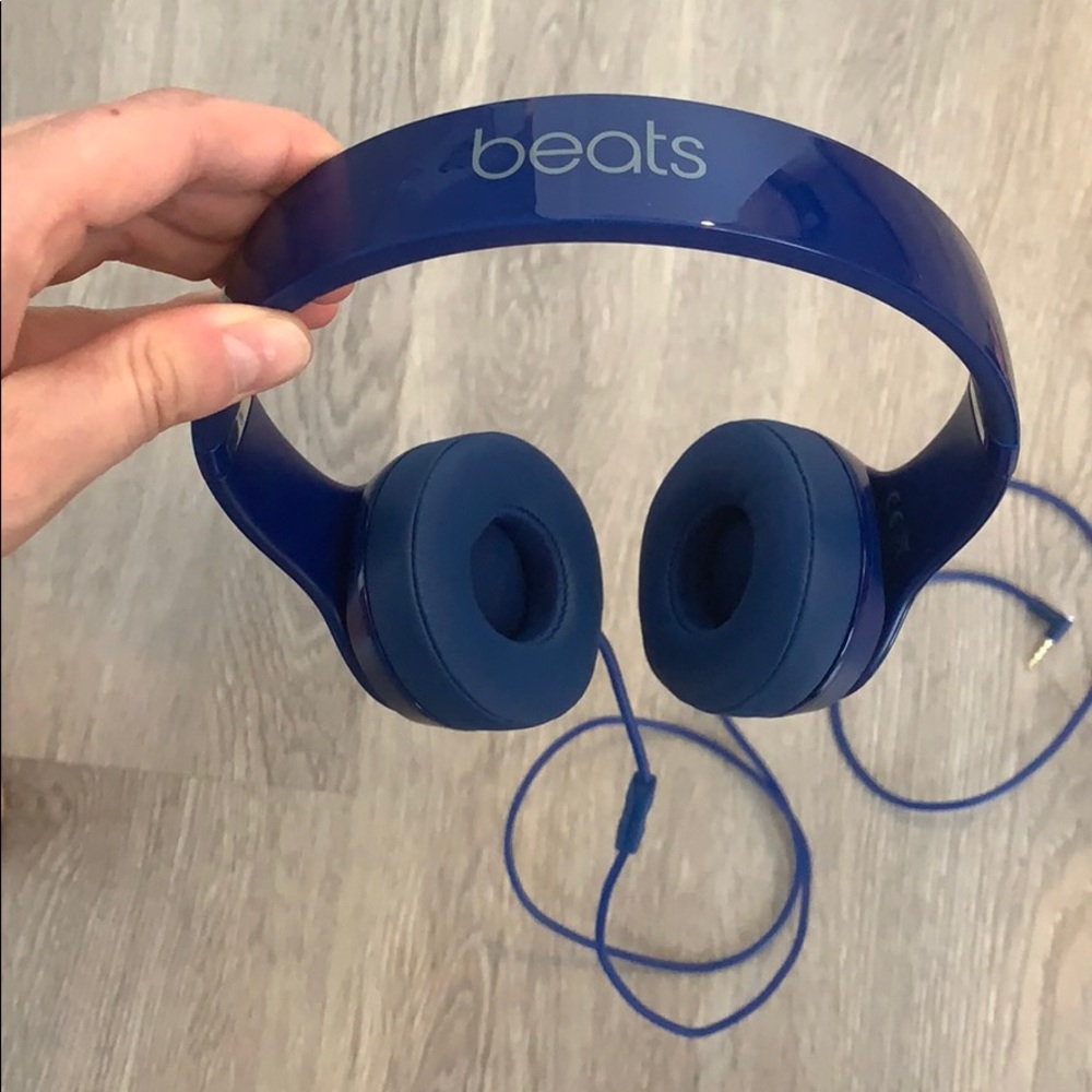Beat Headphones - Picture 3 of 7